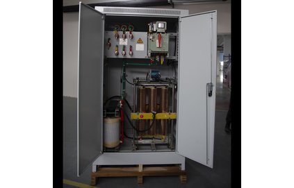 三相電壓轉換器